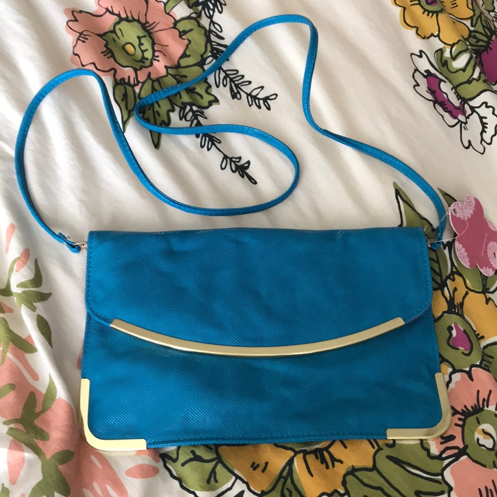NWT Expressions NYC Blue Clutch